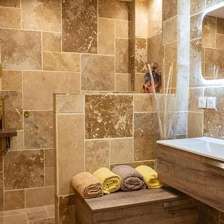 Apartment Plaisir Des Pierres