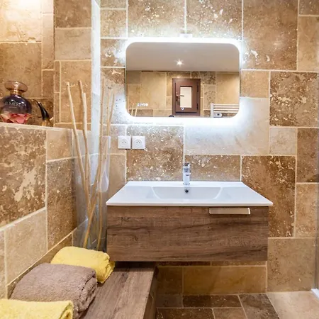 Plaisir Des Pierres Apartment
